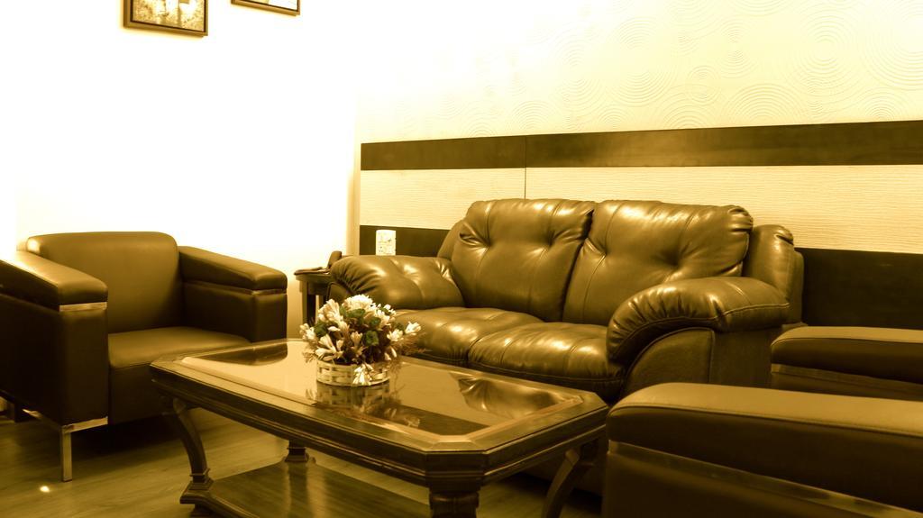 Rosemallow Hotel Ню Делхи Екстериор снимка